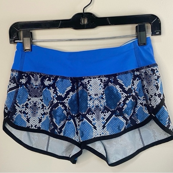 lululemon athletica Pants - Lululemon Run Speed Short 2.5" Ziggy Snake Caspian Blue Size 2